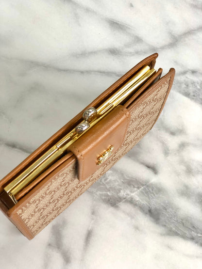 CELINE Macadam Triomphe Clasp wallet beige z66mum