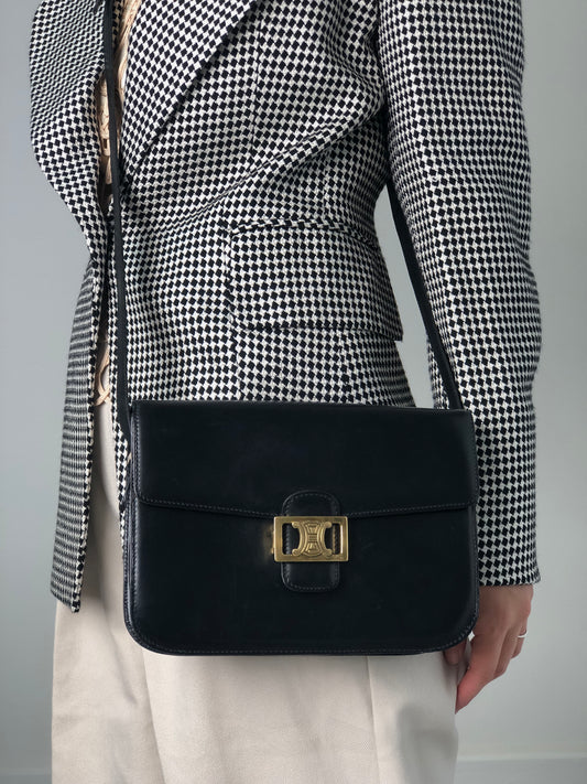 CELINE Triomphe Shoulder bag Black Vintage e7u5pr