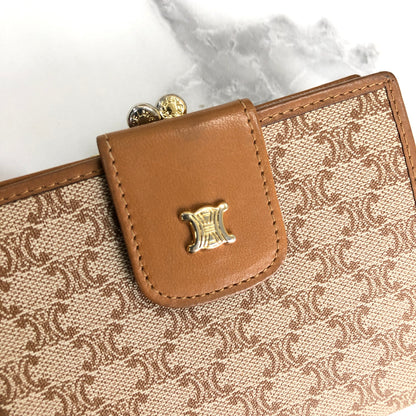 CELINE Macadam Triomphe Clasp wallet beige z66mum