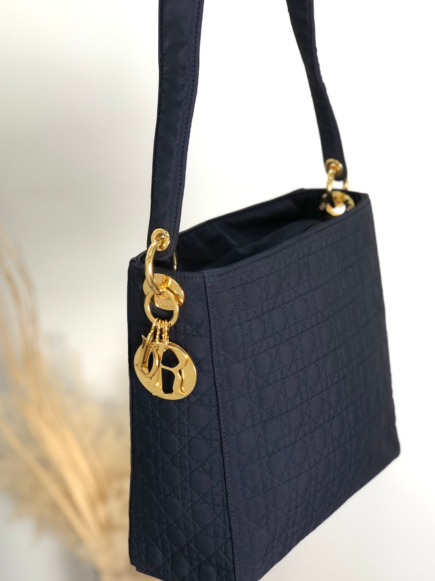 Christian Dior Cannage CD Logo Charm Shoulder bag Hobobag Navy Vintage 55p7w6