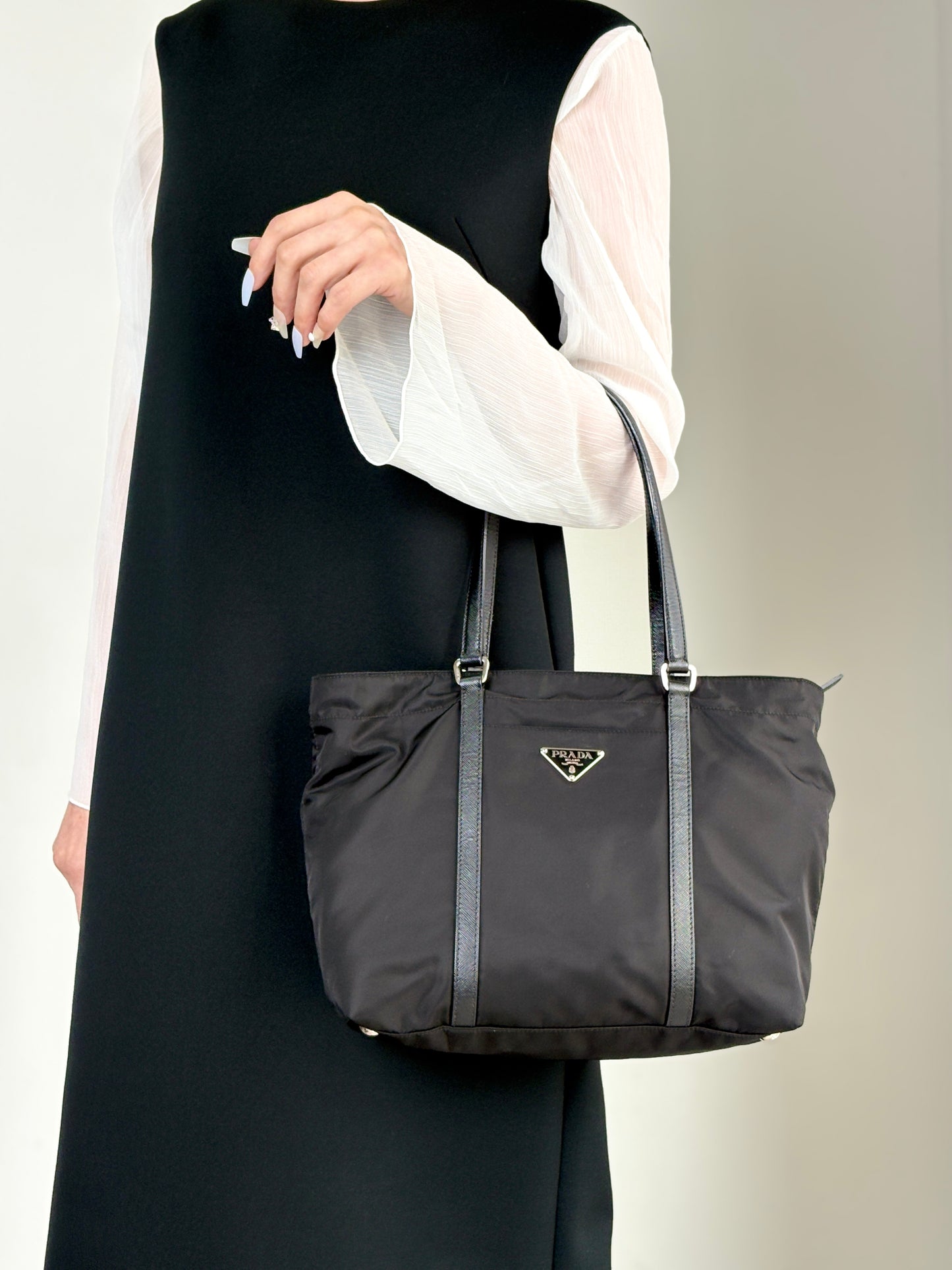 PRADA Tessuto Triangle Logo Totebag Black Vintage 8caxp5
