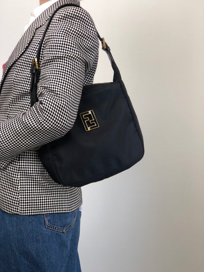 FENDI Logo Shoulder bag Black Vintage 4xxsjx