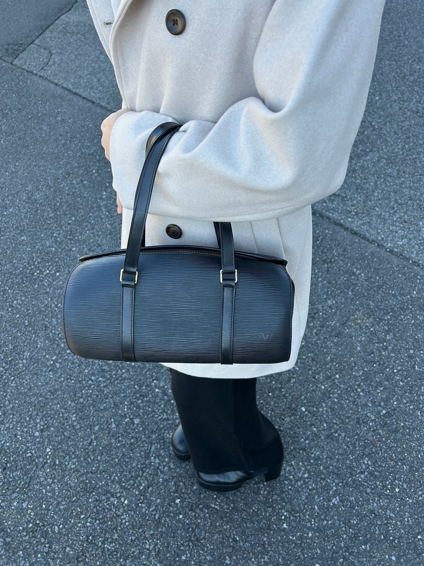 LOUIS VUITTON Handbag Barrel bag Black  Soufflot Vintage yw2s87