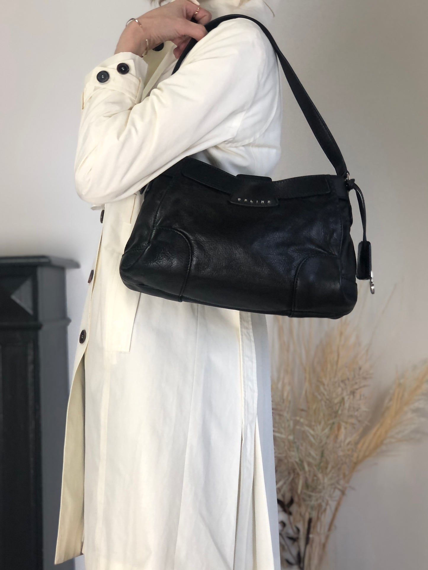 CELINE Horse Carriage Shoulder bag Black Vintage 6inwsp