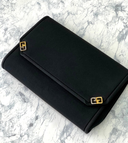 GUCCI  GG motif satin clutch bag black vintage old axi4gv
