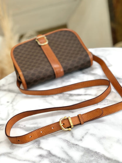 CELINE Macadam Front Buckle Flap Shoulder bag Brown Vintage Old CELINE 5k83gw
