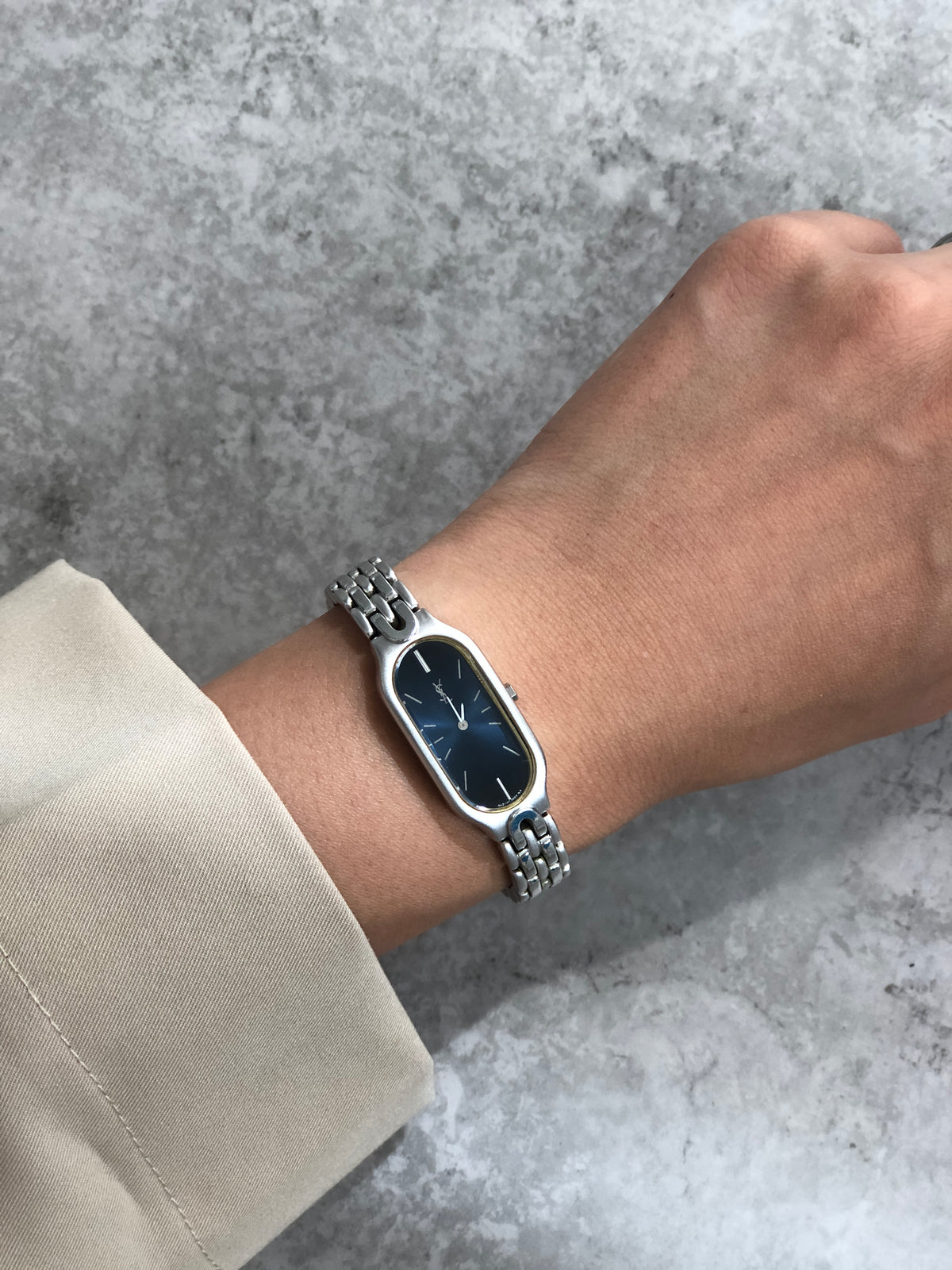 Yves Saint Laurent YSL Logo Quartz Watch Silver×Blue 5421-H08118 Vintage wiaeny