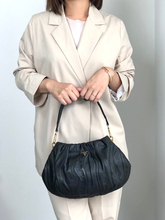 PRADA Logo Shoulder bag Black Vintage 6yixa5
