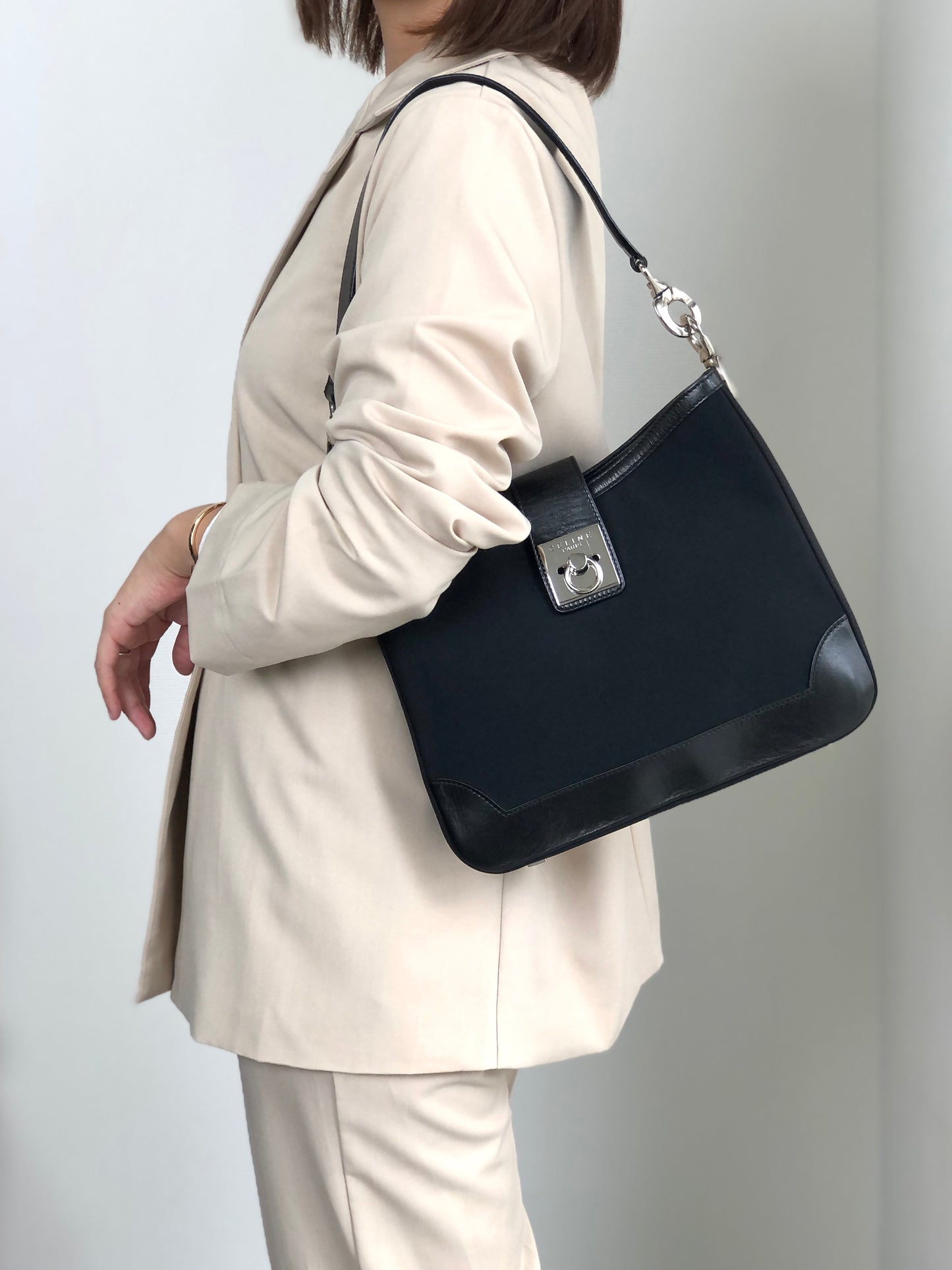CELINE Gancini Shoulder bag Black Vintage 4cxdup
