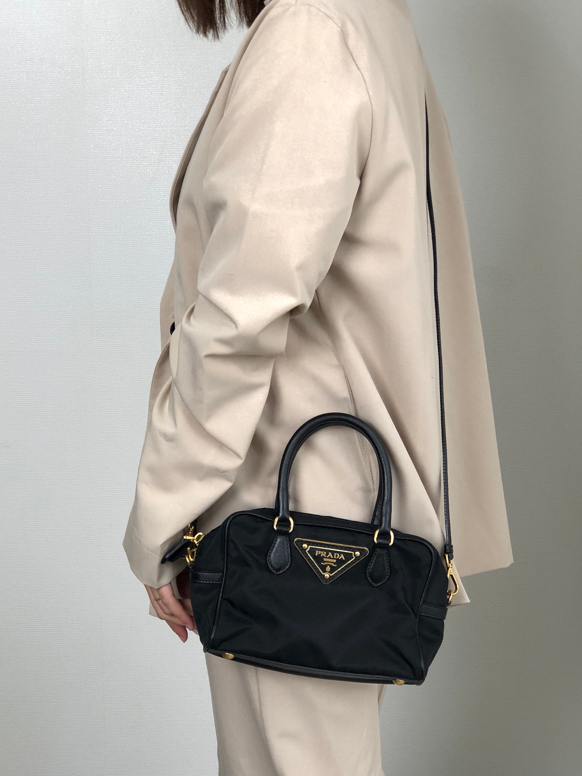 PRADA Triangle Logo Two-way Small Boston bag Shoulder bag Black Vintage 8z5ju7