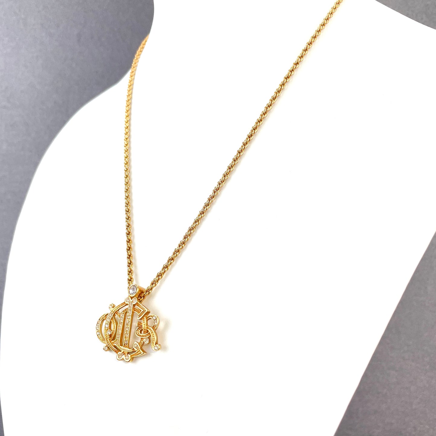 Christian Dior  Emblem Logo Line Stone Necklace Gold vintage yxmhkk