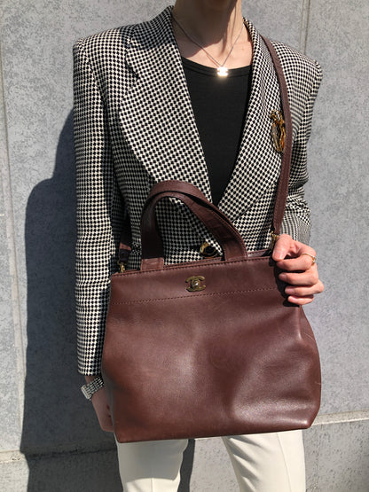 CHANEL Coco Mark Turn Lock Two-way Handbag Shoulder bag Brown Vintage kkmbzd