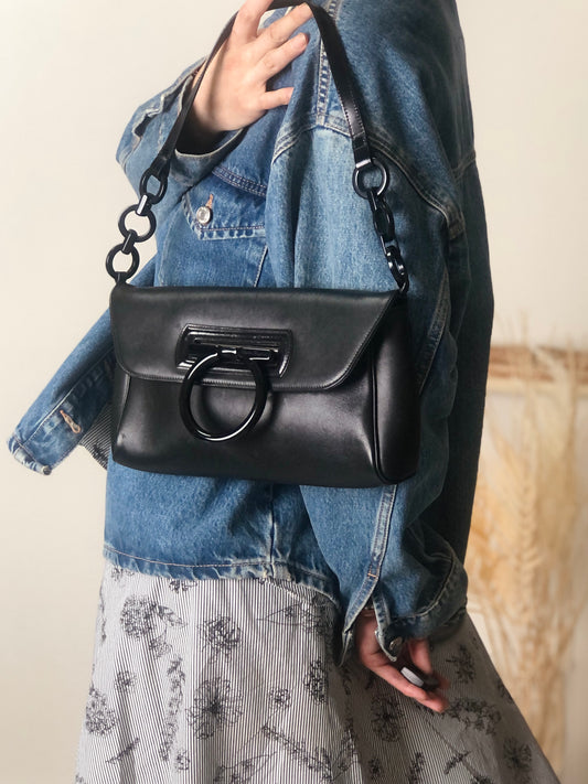 Salvatore Ferragamo Gancini Shoulder bag Hobobag Black Vintage 5vrh26