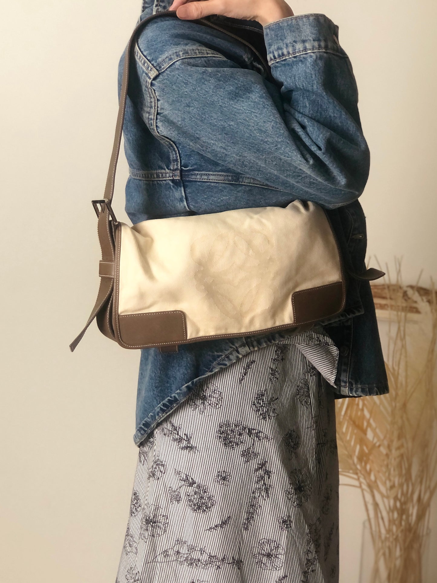 LOEWE Anagram Shoulder bag Beige Vintage u8w446