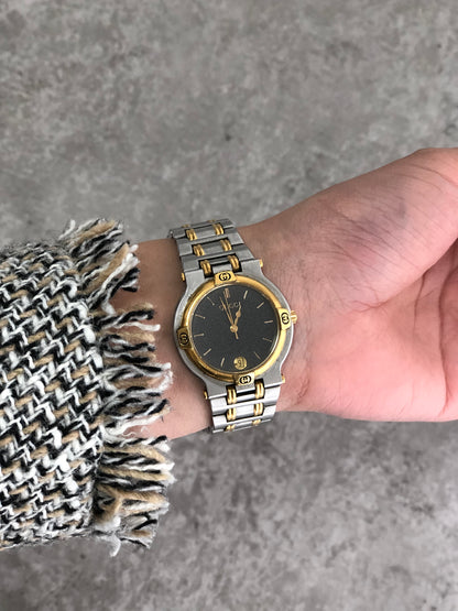 GUCCI Logo Watch Silver×Gold 9000M Vintage wa3rva