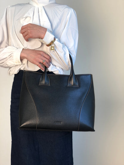 LOEWE Logo Embossed Totebag Black Vintage 5gfxms