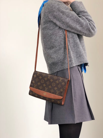 LOUIS VUITTON Monogram Shoulder bag Brown Vintage yz6dcp