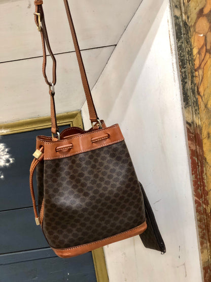 CELINE Macadam Drawstring Bucket Shoulder bag Brown Vintage Old CELINE dymvtd