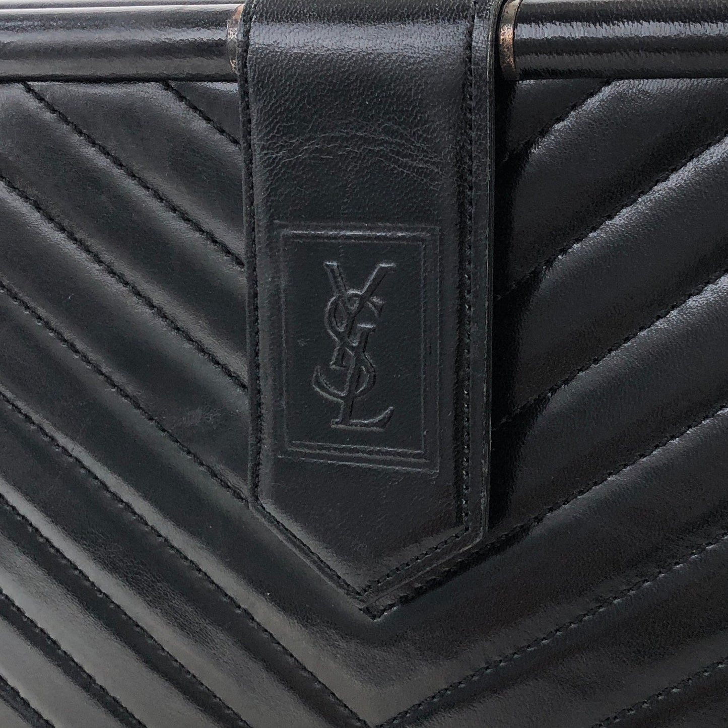 Yves Saint Laurent YSL Logo Chevron Clutch bag Black Vintage Old mhufpx