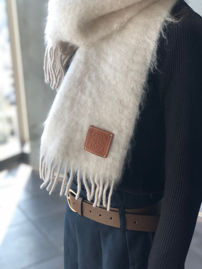 LOEWE Anagram Scarf White Vintage pp8xvk