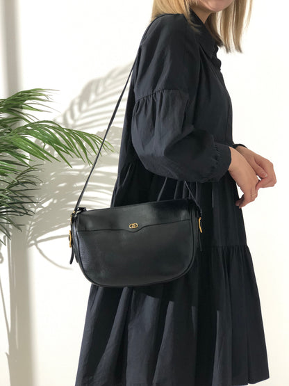 GUCCI Logo Leather Crossbody Shoulder bag Black Vintage ripwn7