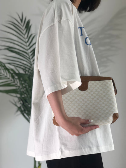 CELINE Macadam Blason embossing Clutch bag Leather white Vintage Old Celine 7brz34
