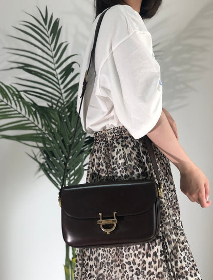 CELINE horseshoe logo leather  crossbody Shoulder bag Brown Vintage Old Celine usmc7d