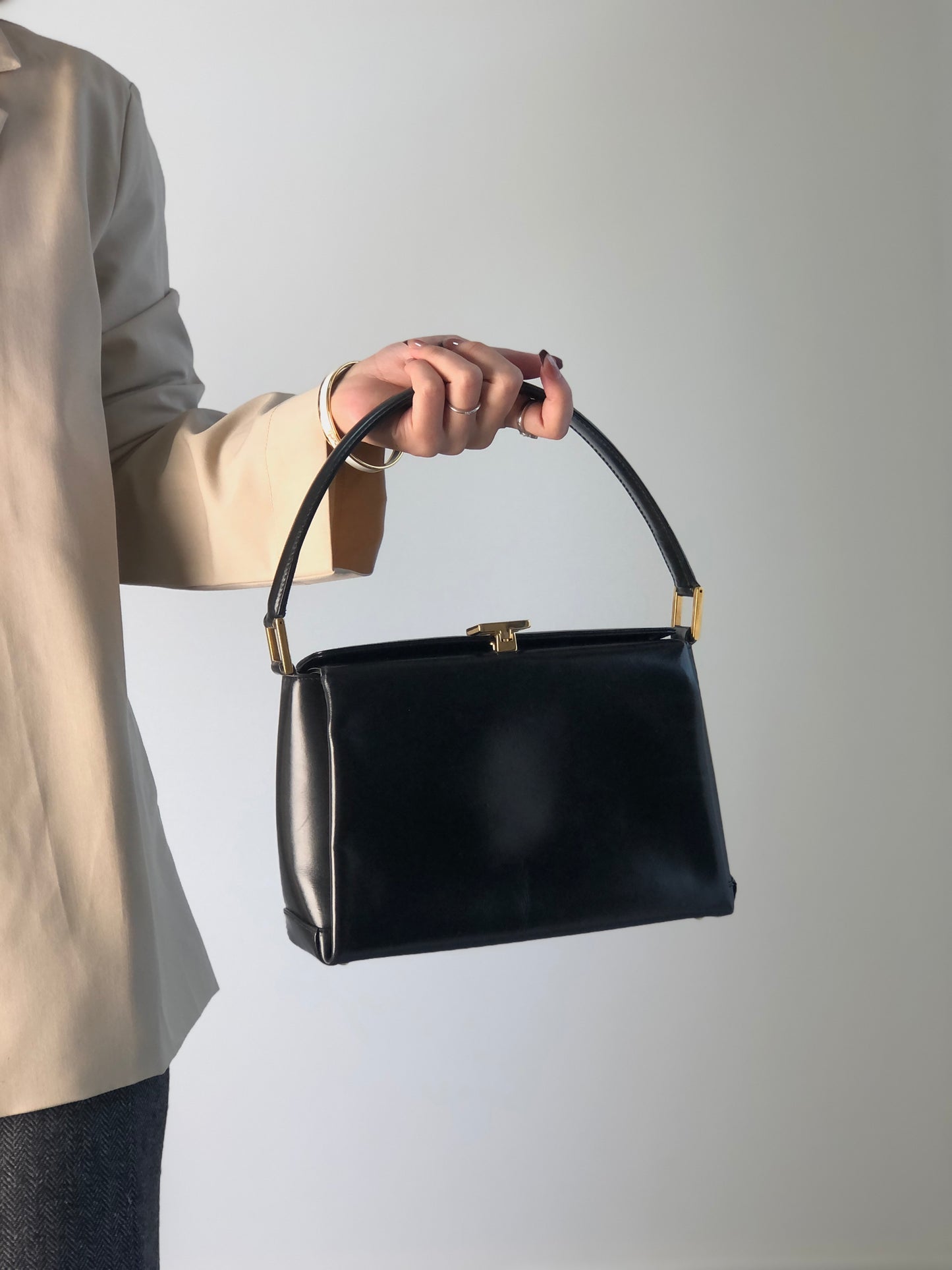 GUCCI Logo Handbag Vanity bag Black Vintage aitdmr