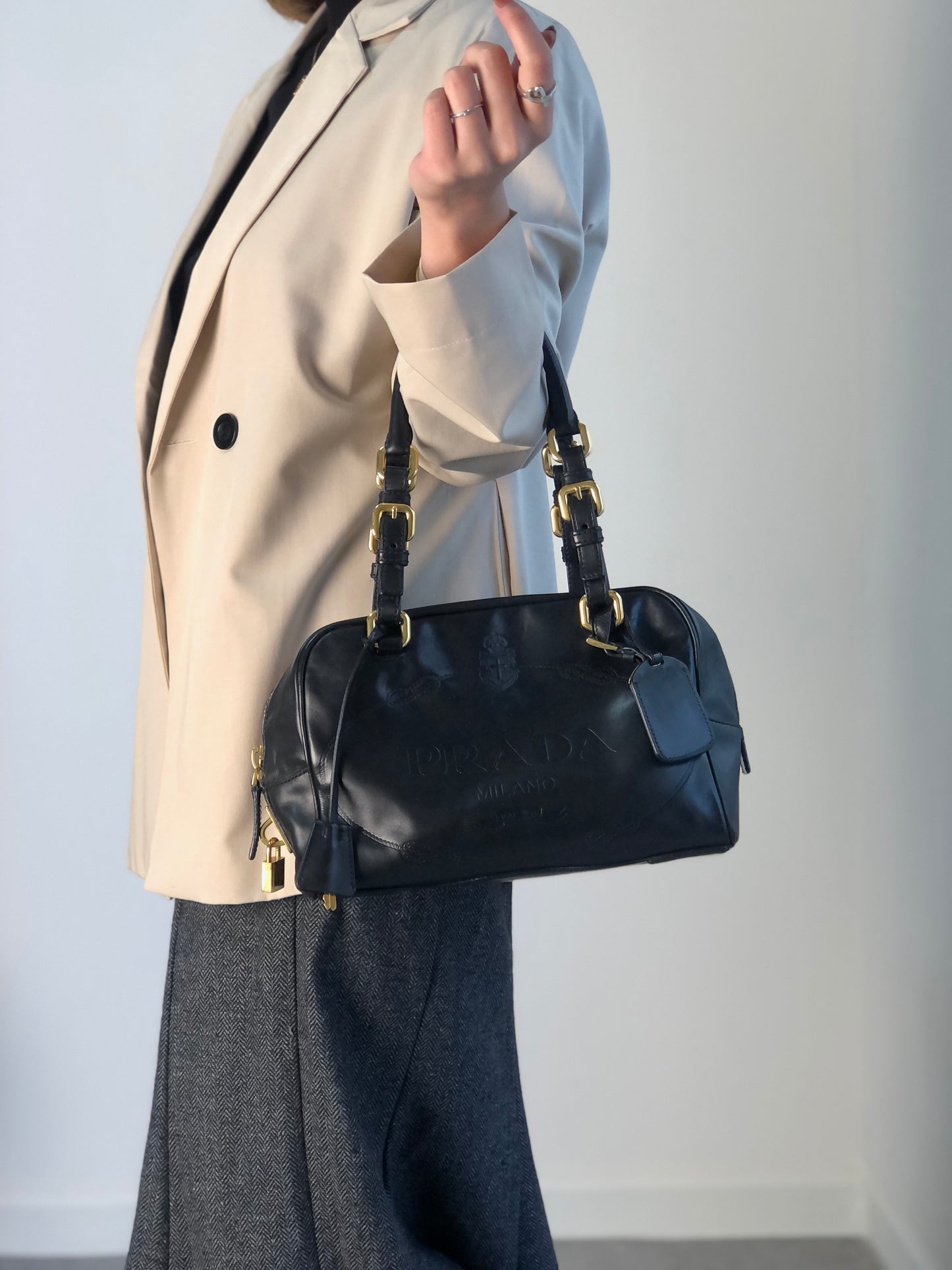 PRADA Logo Embossed Handbag Boston bag Black Vintage nfyku6