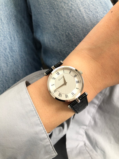 GUCCI Sherry Line Watch Silver×Black 2040Ｍ Vintage asvi62