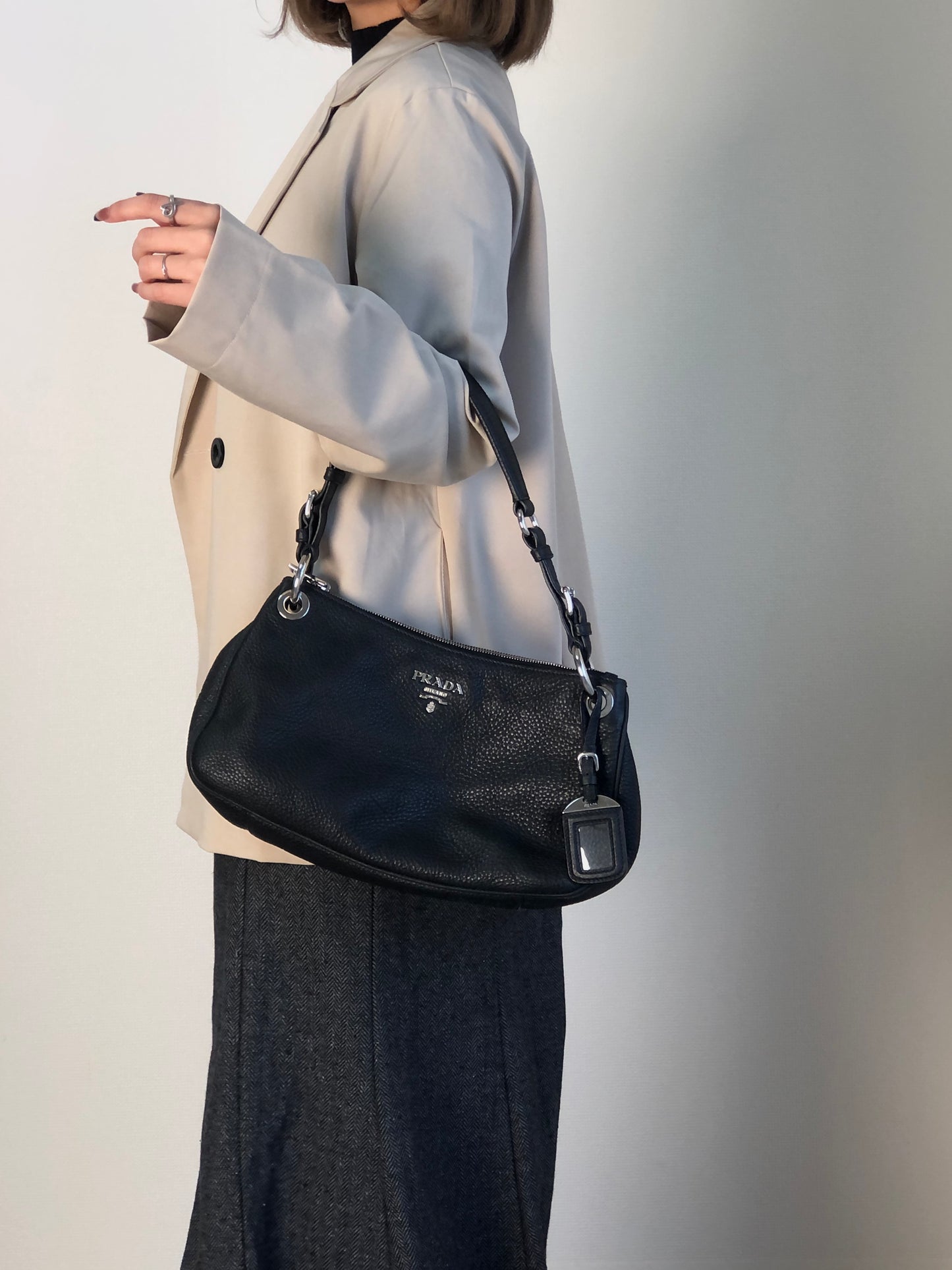 PRADA Logo Shoulder bag Black Vintage j4hmuw