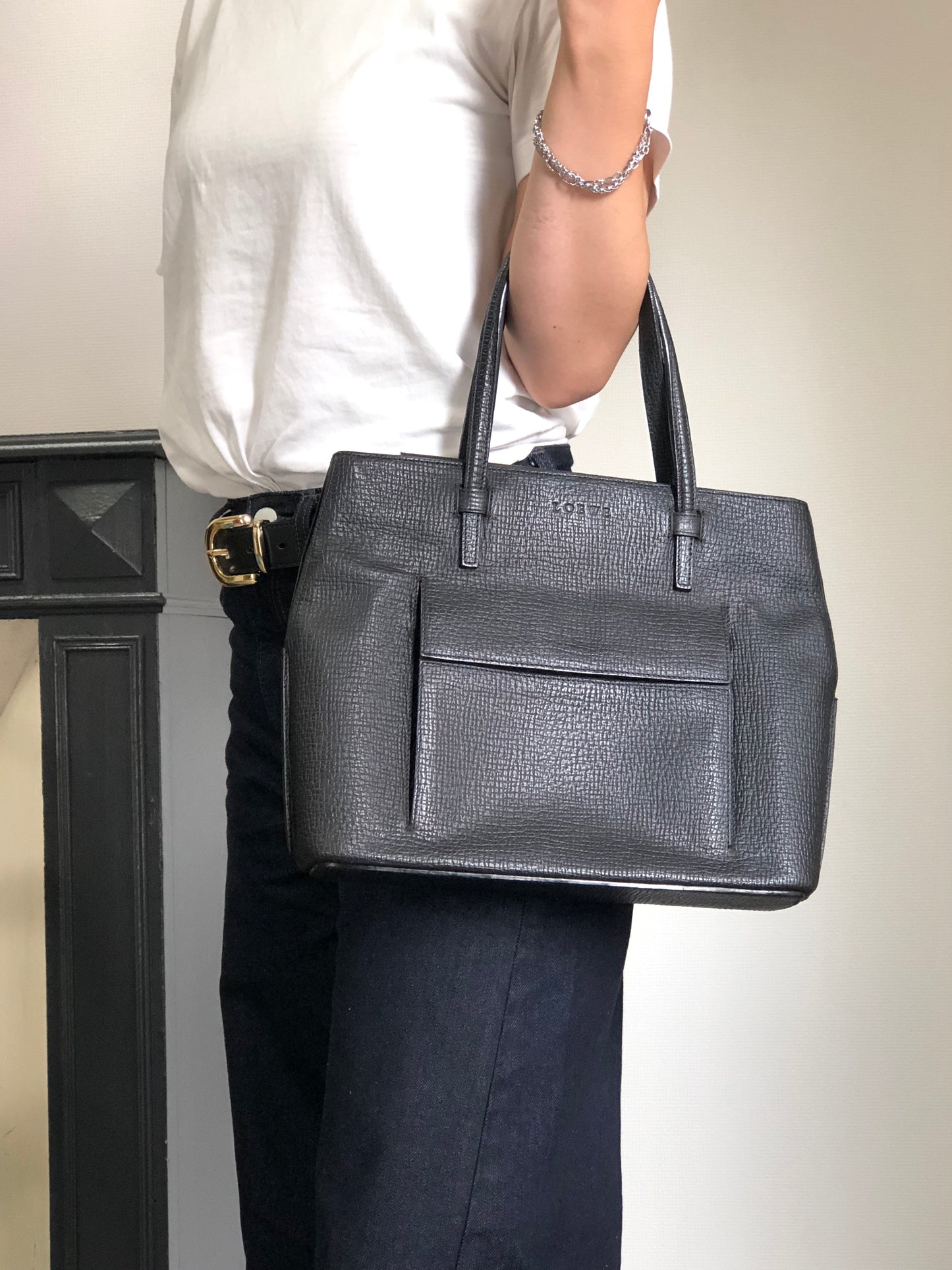 LOEWE Logo Embossed Front Pocket Handbag Black Vintage kmkg4n