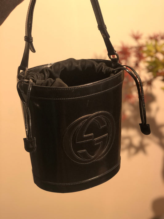 GUCCI Logo emboss Drawstring Bucket Leather Shoulderbag Black OldGUCCI Vintage baa8i6