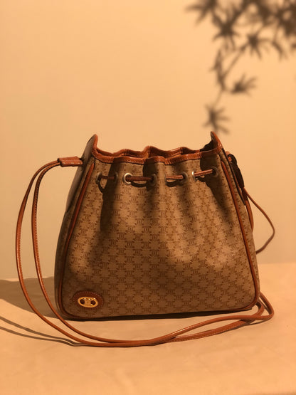 CELINE Macadam Blason Drawstring Shoulder bag Beige Vintage Old Celine cdm6z4