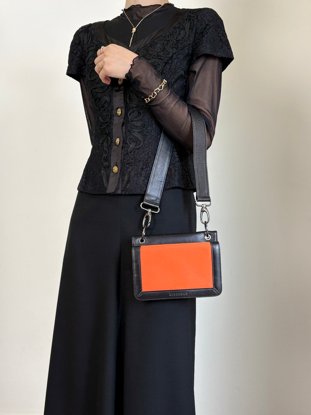 GIVENCHY Logo Shoulder bag Black×Orange Vintage ahpuhk