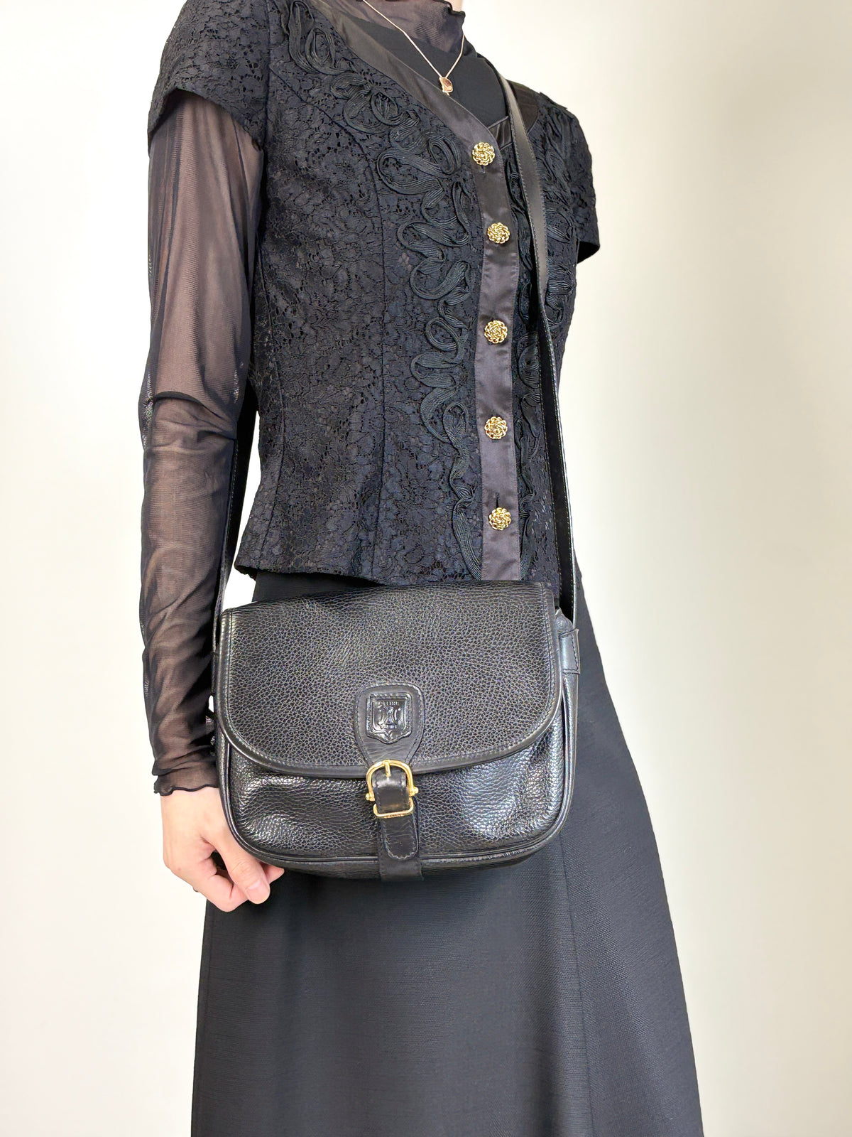 CELINE Blason Front Buckle Shoulder bag Black Vintage 4n3ttr