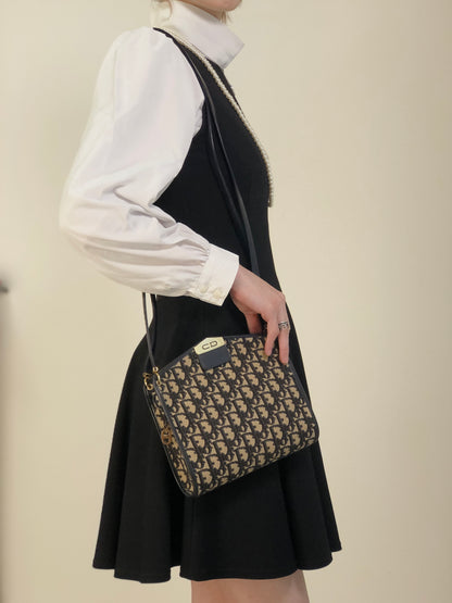 Christian Dior Trotter CD Logo Shoulder bag Navy Vintage 2vvpv4