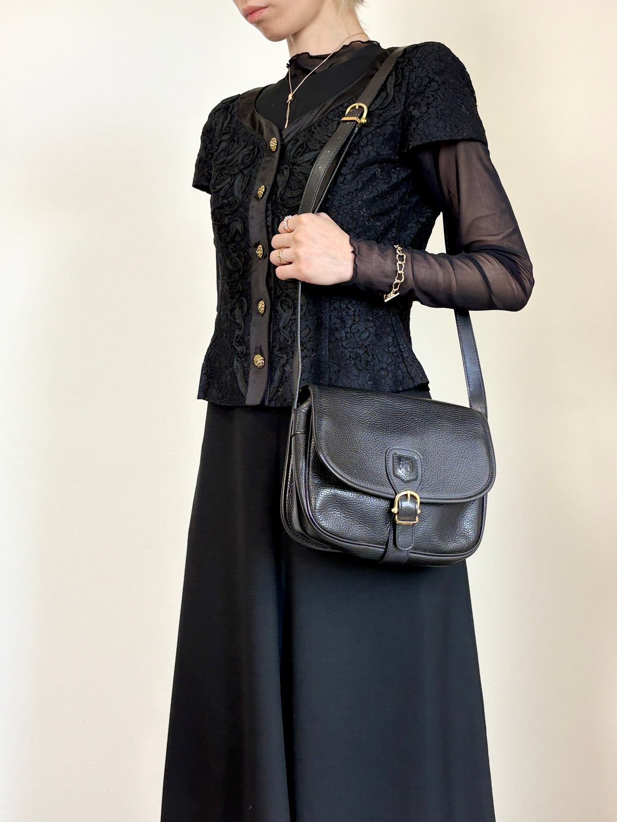CELINE Blason Front Buckle Shoulder bag Black Vintage 4n3ttr