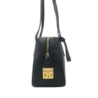 PRADA logoEmbossed  saffiano leather  side lock shoulder bag black Vintage Old 7yy5td