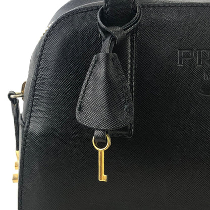 PRADA logoEmbossed  saffiano leather  side lock shoulder bag black Vintage Old 7yy5td