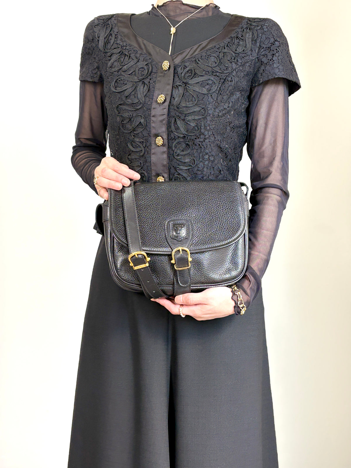 CELINE Blason Front Buckle Shoulder bag Black Vintage 4n3ttr