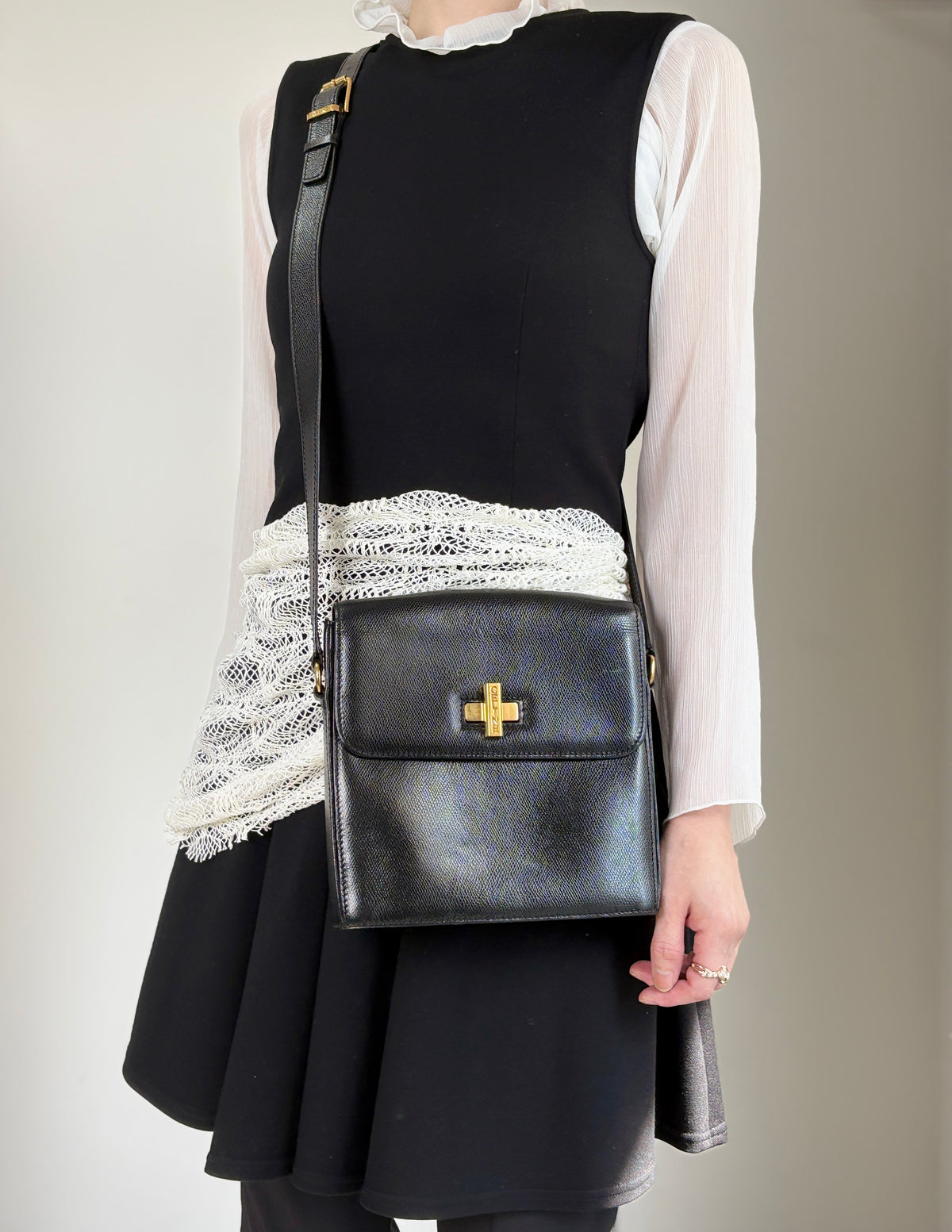 CELINE Turn Lock Shoulder bag Black Vintage txhccr