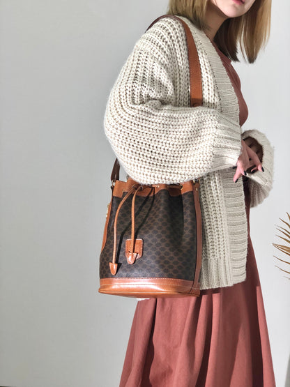 CELINE Macadam Blason Drawstring Side zipper Shoulder bag Brown Vintage Old Celine e2bfgx