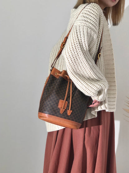 CELINE Macadam Blason Drawstring Side zipper Shoulder bag Brown Vintage Old Celine e2bfgx