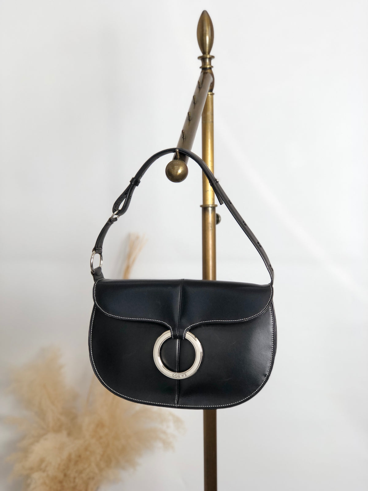 LOEWE Logo Shoulder bag Black Vintage sy8ch6