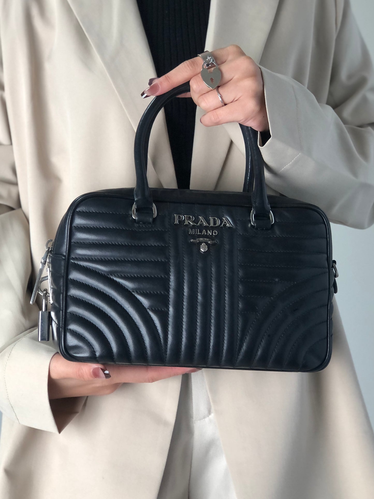 PRADA Logo Small Boston bag Handbag Black Vintage v7w6vi