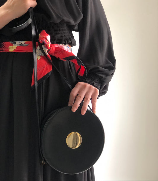 Yves Saint Laurent Round Shoulder bag Black Vintage xtejxv
