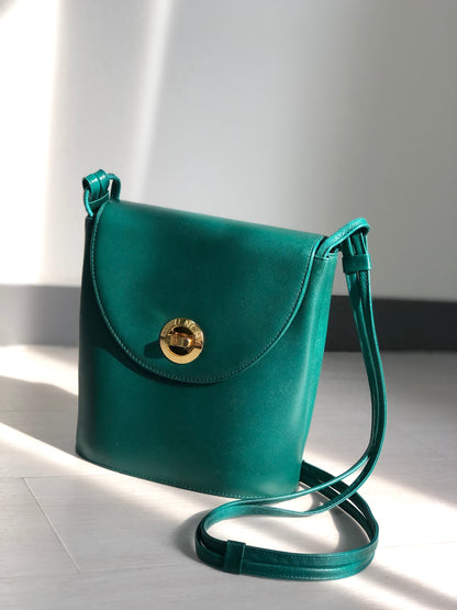 GIVENCHY Turn lock logo Leather Green rvmee6