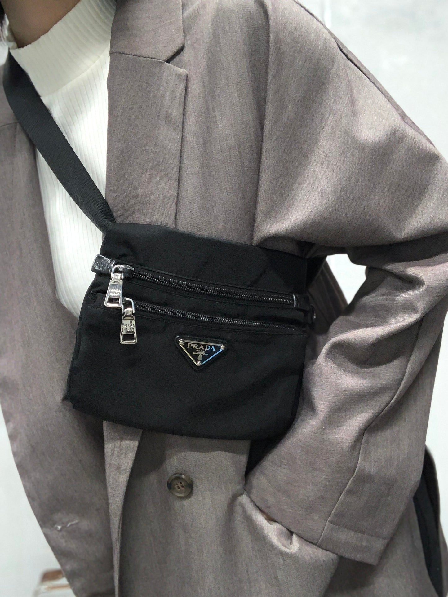 PRADA Triangle logo Nylon Waist bag Black Vintage sh566s