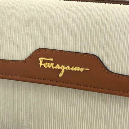 Salvatore Ferragamo Logo Shoulder bag White Vintage Old mk5mmu
